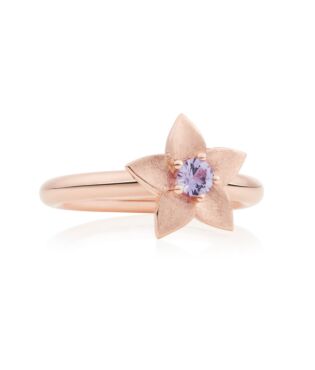 Poppy Ring Roségoud met Lila Saffier Poppy Ring Roségoud met Lila Saffier